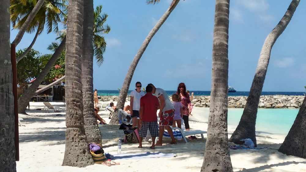 Select Village Maafushi Eksteriør billede