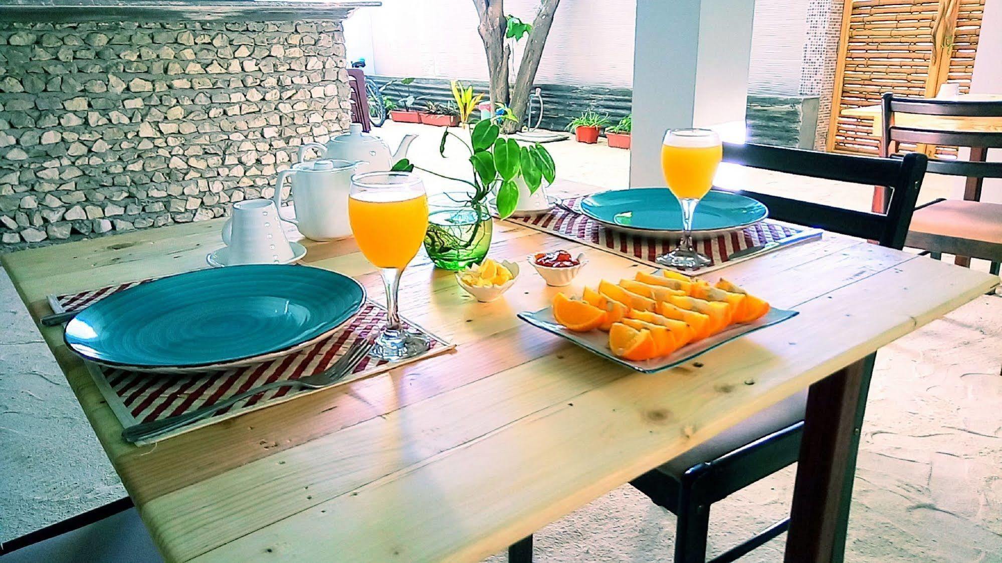 Select Village Maafushi Eksteriør billede