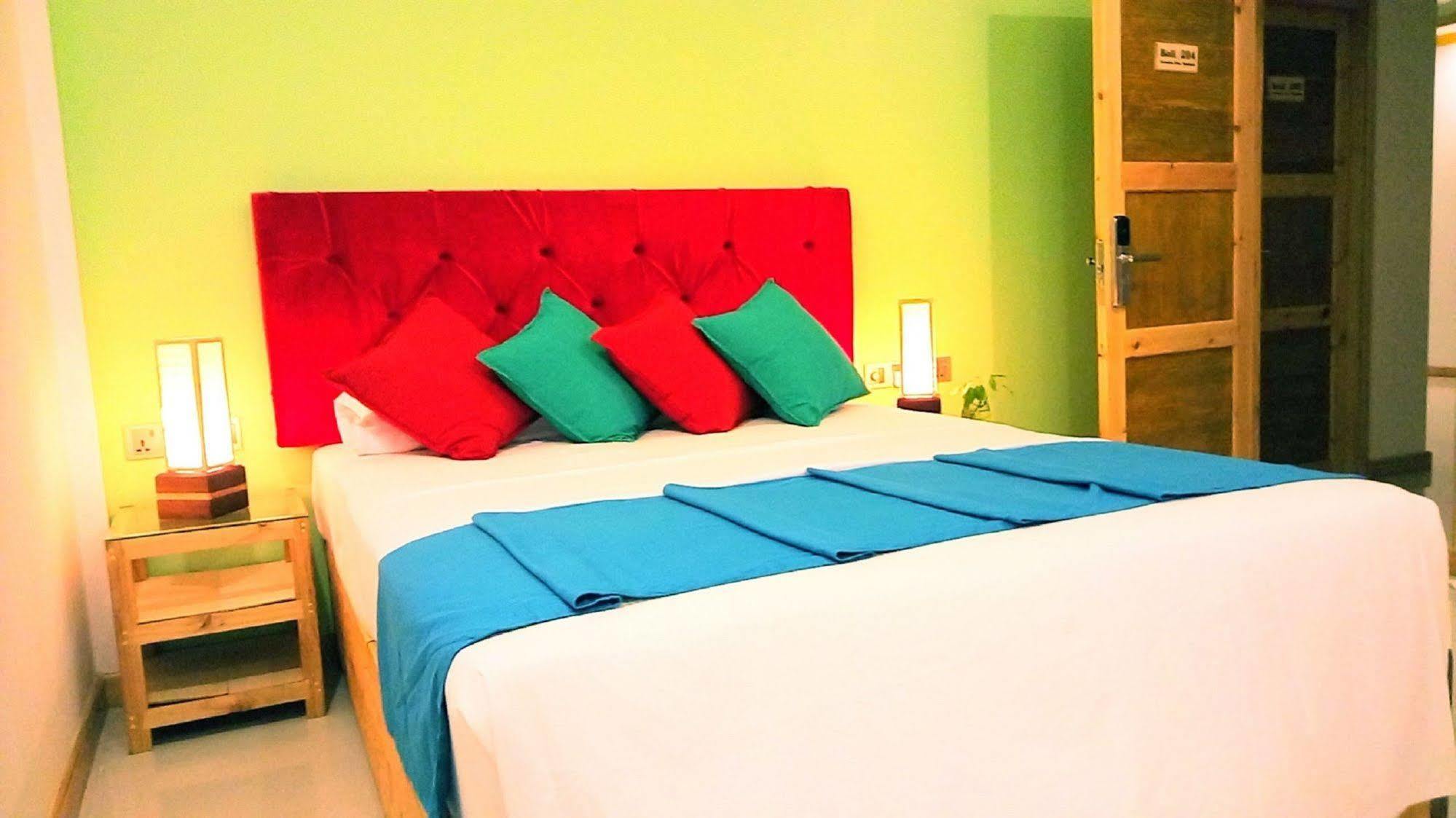 Select Village Maafushi Eksteriør billede